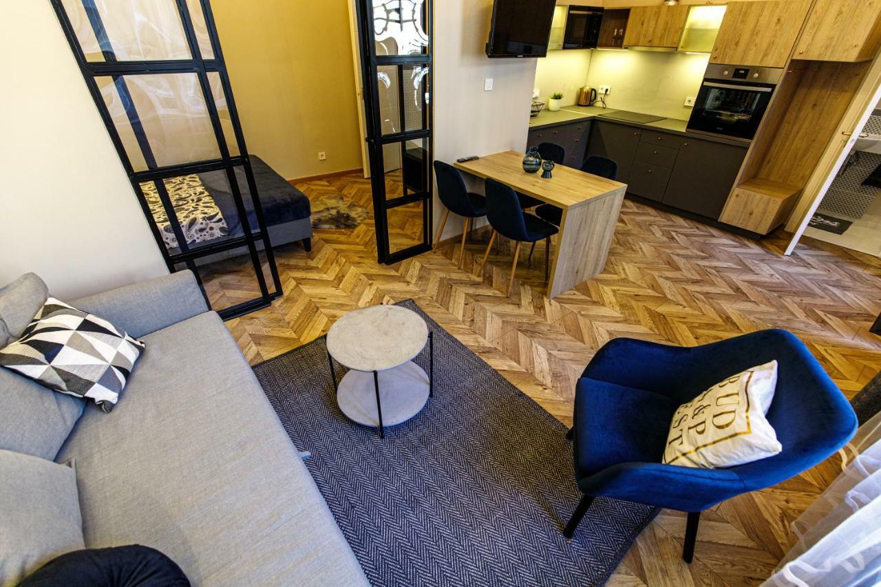 E13 - Elegant Apartment Budapeste Exterior foto